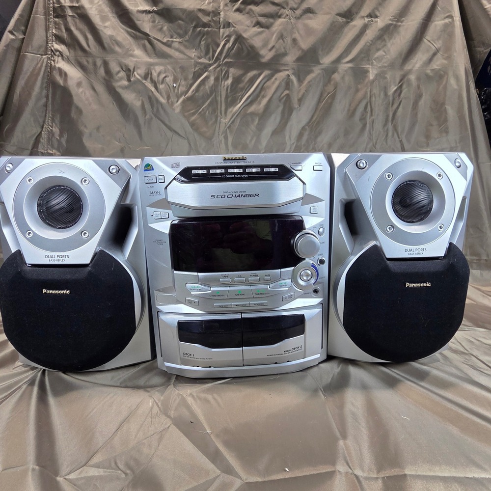 Panasonic SA-AK18 CD Stereo System 5-Disc Changer Dual Cassette Silver Untested